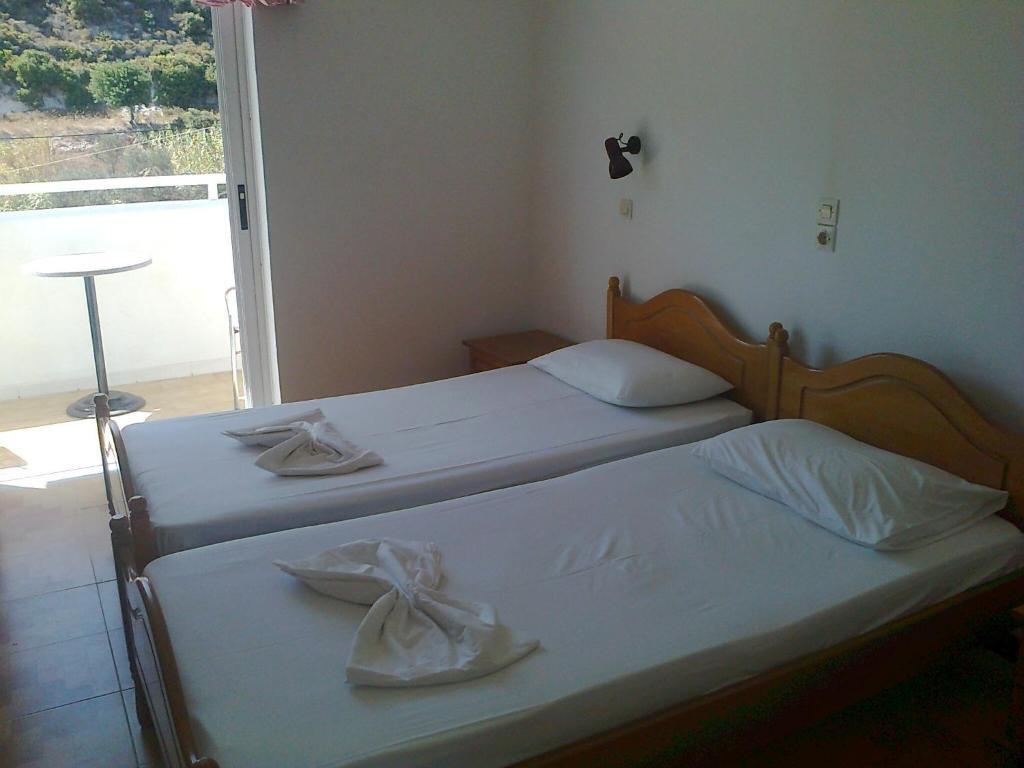 Dionysia Apartments Kéfalos Esterno foto